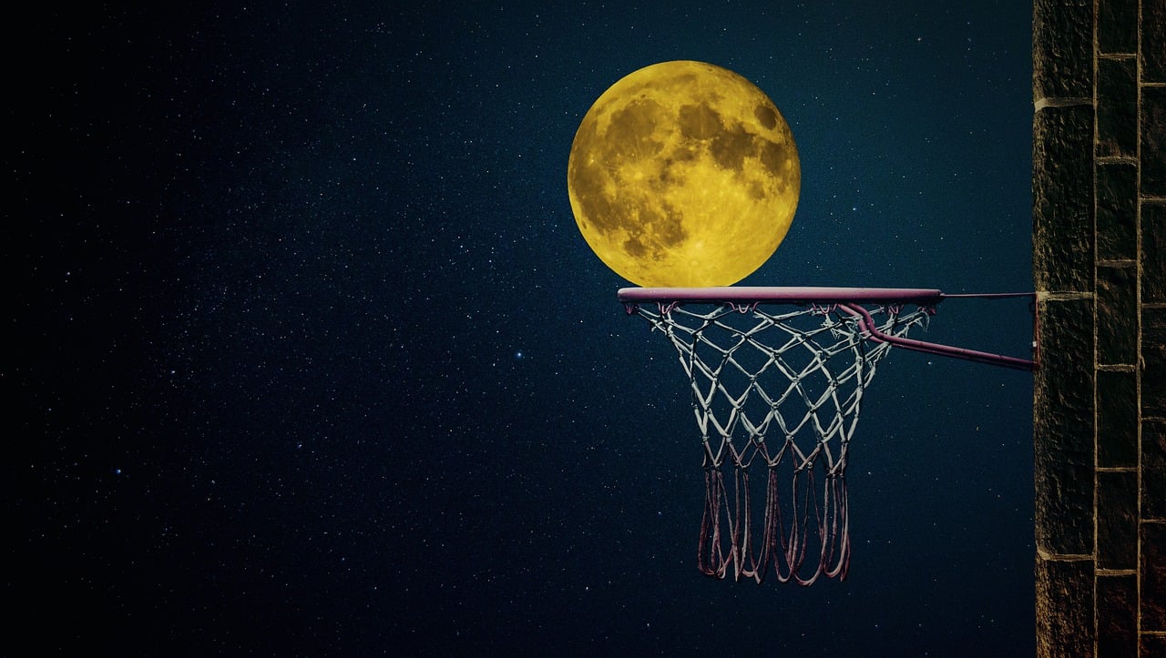 Basketball and Tennis meet-up picture (moon basketball).